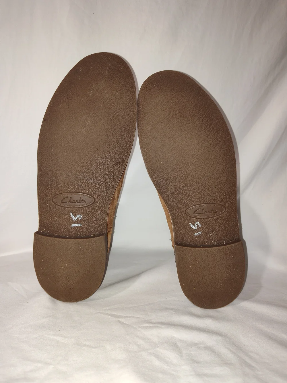 Clarks Men's Suede Chelsea Boots in Tan